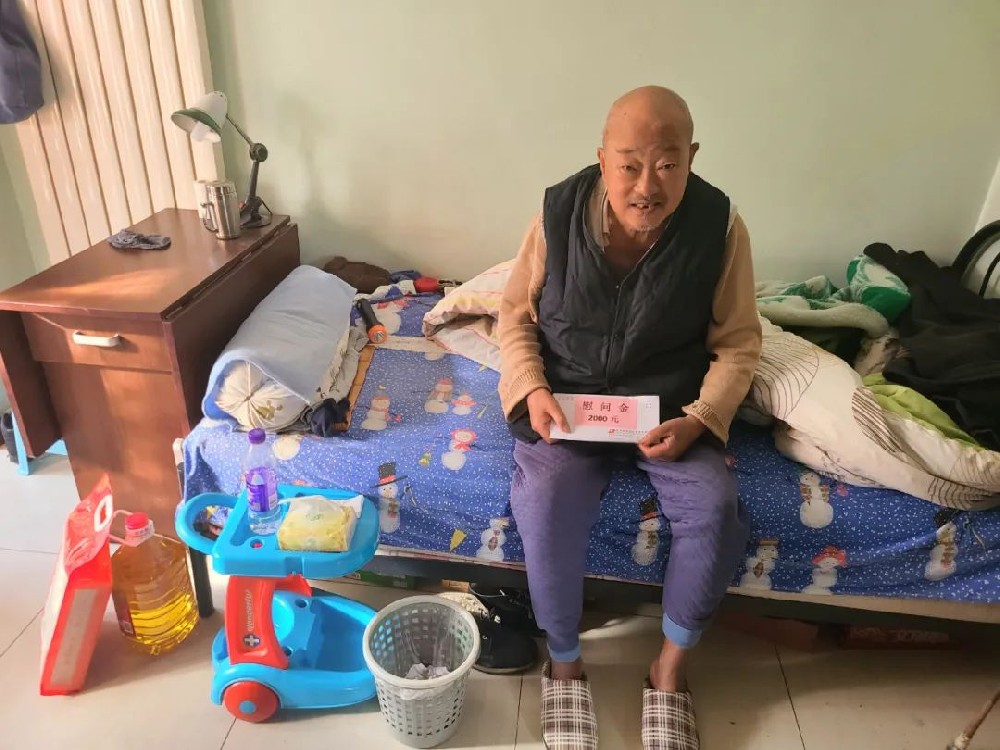 寒冬送溫暖，關(guān)懷暖人心—大龍集團(tuán)工會組織慰問活動